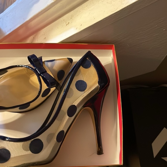 Navy blue polka dot pumps - Picture 5 of 8